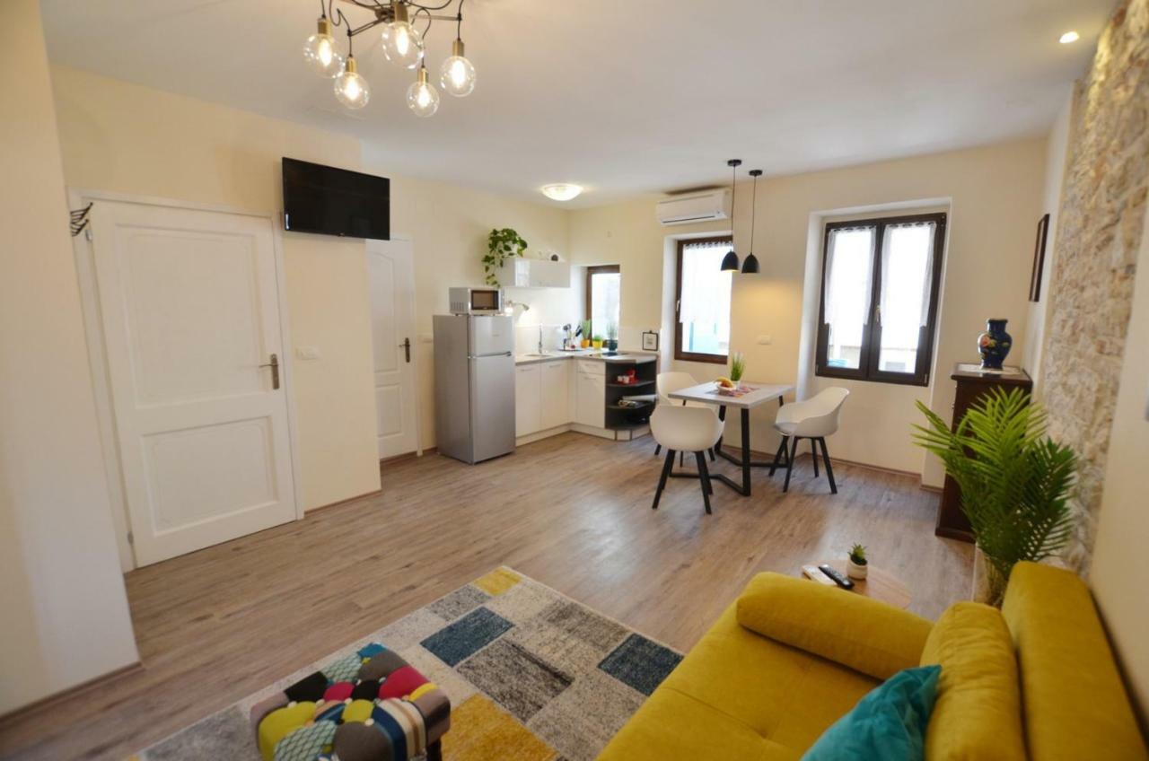 Bruno Apartment Ровінь Екстер'єр фото