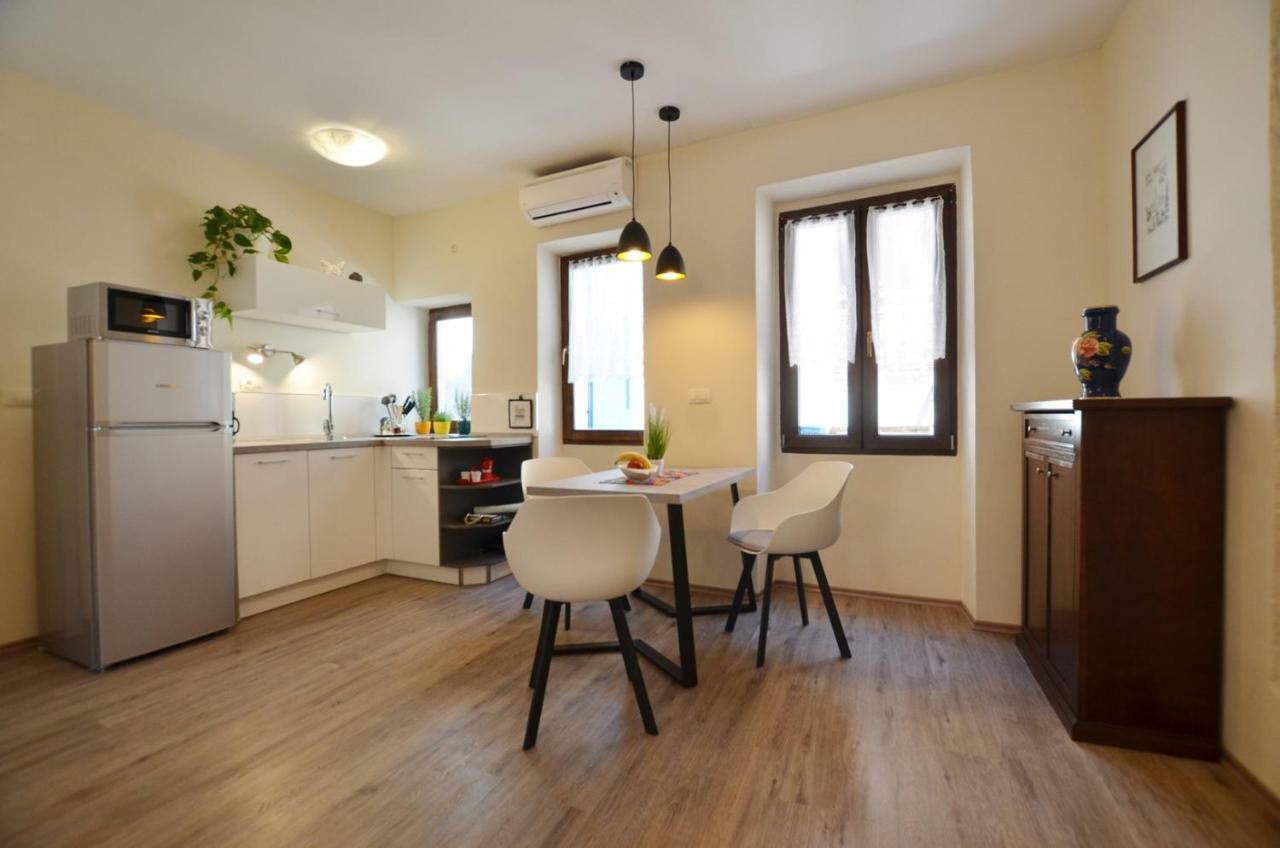 Bruno Apartment Ровінь Екстер'єр фото